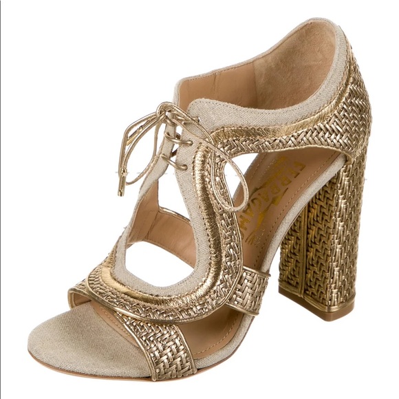 ‼️New ‼️SALVATORE FERRAGAMO
Edith Leather Sandals size 6 - Picture 6 of 6